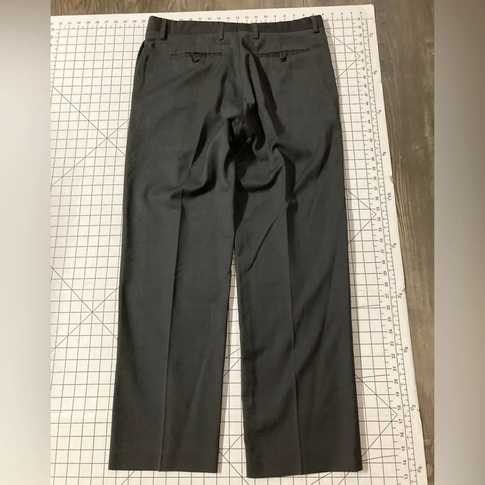 Banana Republic Men’s 36/32 Modern Charcoal Grey 100% Wool‎ Dress Pants